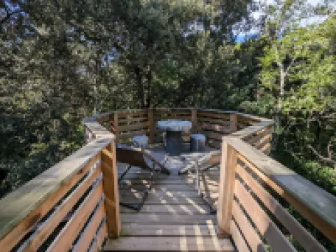 Les Cabanes Dans les Bois Logis Hôtel