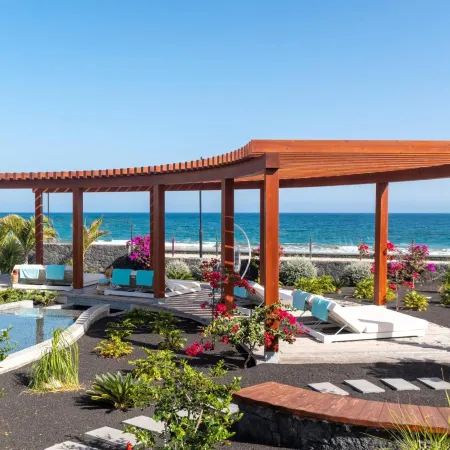 Hotel Lava Beach