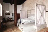 Keresbino Hydra Manor House -  Privatzimmer