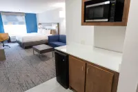 Holiday Inn Express & Suites HUNTSVILLE AIRPORT by IHG - Pysäköinti