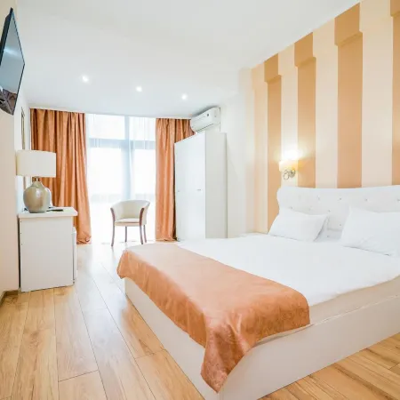 Guci Hotel Отели в г. Констанца