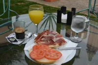 Lantana Garden - breakfast