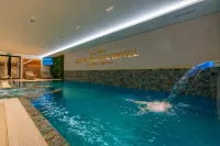 Hotel Golden Palace - Kolam Renang