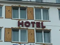 Hotel Edel Weiss Отели рядом с достопримечательностью «Арена ÖVB»