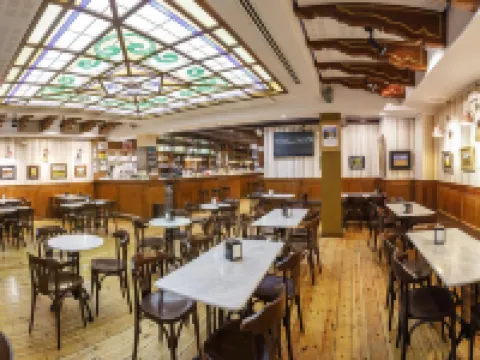 巴瓦斯特羅城市大酒店 韋斯卡省酒店