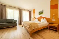 Der Thaller - Wirtshaus - Restaurant - Hotel Hotels near St. Thomaskirche auf dem Tabor