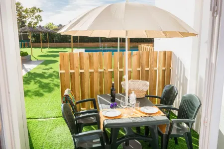 Apartaments Els Llorers Отели в г. Жирона