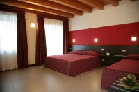 Corte Della Rocca Bassa Hotels in Вігазіо