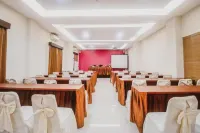 RedDoorz Plus near Universitas Negeri Makassar Hotel di Kecamatan Tamalate
