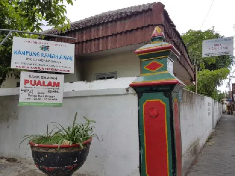 Omah Konco Yogyakarta Hotels near Ngasem Traditional Market