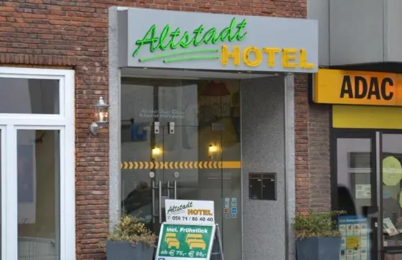 萊茵河-奧特斯塔德特德酒店