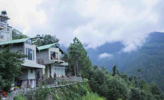 Seclude Ramgarh Cliff's Edge