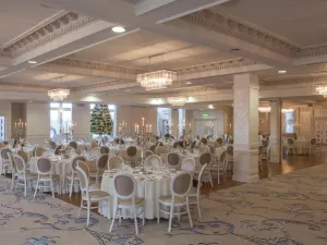 포시즌스 호텔 스파 & 레저 클럽