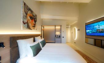 Bergamo Inn 21