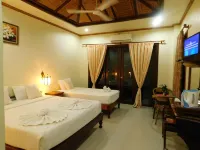 Sengahloune Villa Hotels in Khong
