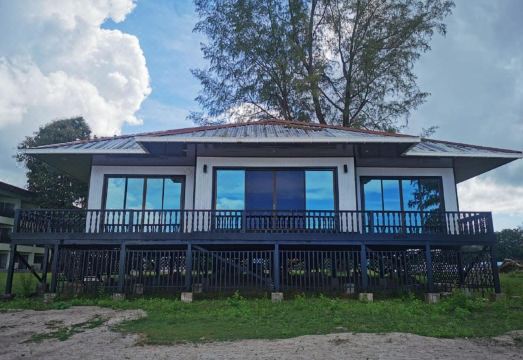 센추리 랑카수카 수영장