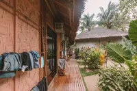 MAD Monkey Hostel Siargao Hotels in 