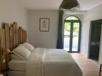 Chambres d'hôtes de la Pilatière Hotels in Montmorillon