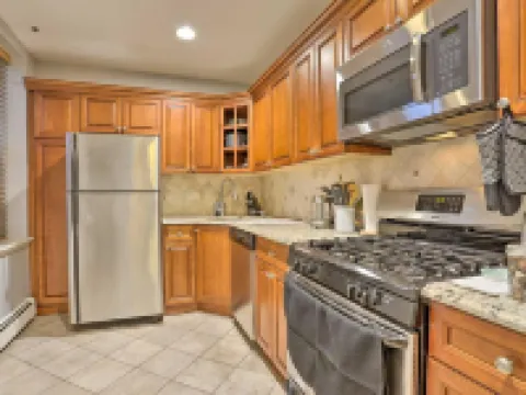 Hoboken Condo Walk to Public Transit! Hotels in Hoboken