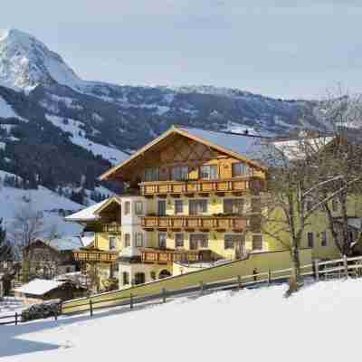 Landhotel Untermüllnergut Hotel Exterior