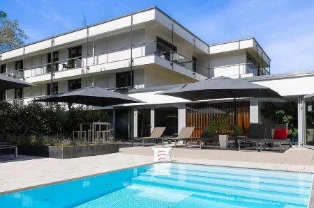 Schlosshotel Monrepos Отели в г. Людвигсбург