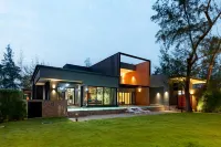 Emmarin Villa Hotels in Thap Sakae