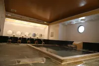 هوتل كراون هيلز أراكاواوكي  ب بي إتش هوتل جروب)