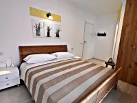 Residenza Delfina Hotels in Canale Monterano