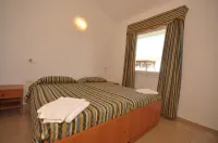 Kazela Apartments