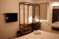 Blue Beds Hostel - พร้อมระเบียง