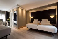 Hotel Plaza - balcony