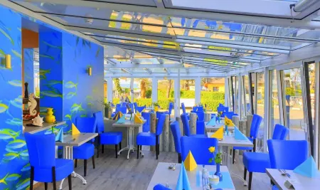 Vineta Strandhotels Отели в г. Зауцин