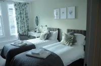 The Milford Arms Hotel a Isleworth