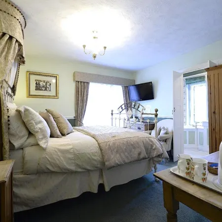 Meryan House Hotel