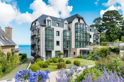 L'Agapa Hôtel - Spa Codage Hotels near La Galerie - Geant Lannion