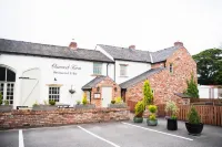 Charnock Farm Motel Hotels near Fettlers Wharf Marina