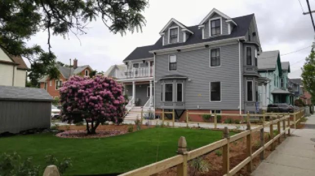 Davis Square Inn Hotels near Assembly Row