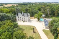Château de Baillant - Futuroscope Hotels in Vendeuvre-du-Poitou