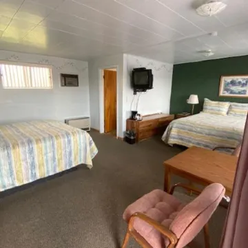 Lamplighter Lodge
