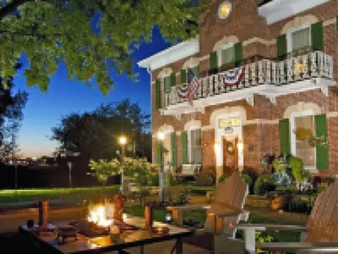 Cloran Mansion Bed & Breakfast Hotels in West Galena Township