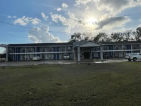 The Kinder Inn Hotels in Kinder