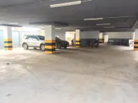 Intouch Riverside Hotel - parking