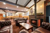 The Harrietville Snowline Hotel