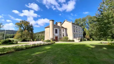 Château de Maillat Hotels in Brénod
