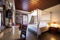 Itilo Traditional Hotel - Parking