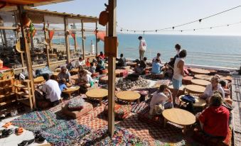 Locals Taghazout Surfcamp