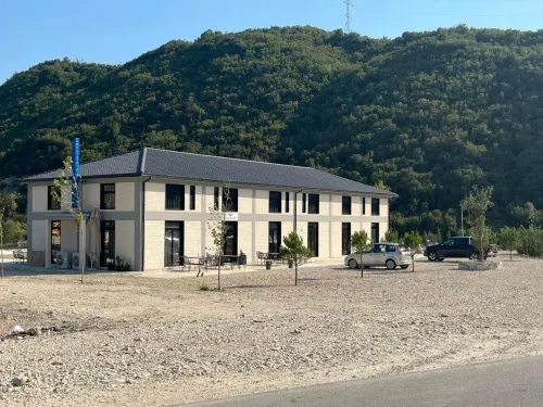 Lumi I Bardhe Hotel & Restaurant Hotels in Jala