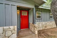 Luxury Home Just 5 Min from Main St - Boutique