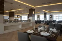 The Plaza Hotel & Resort - breakfast