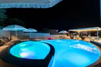 Vullkan Hotel - Pool